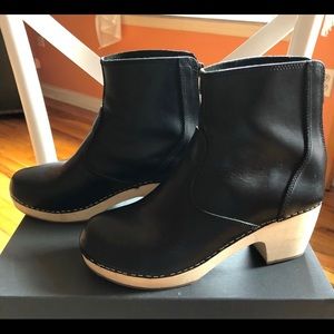 Madewell Black Leather Clog Boots